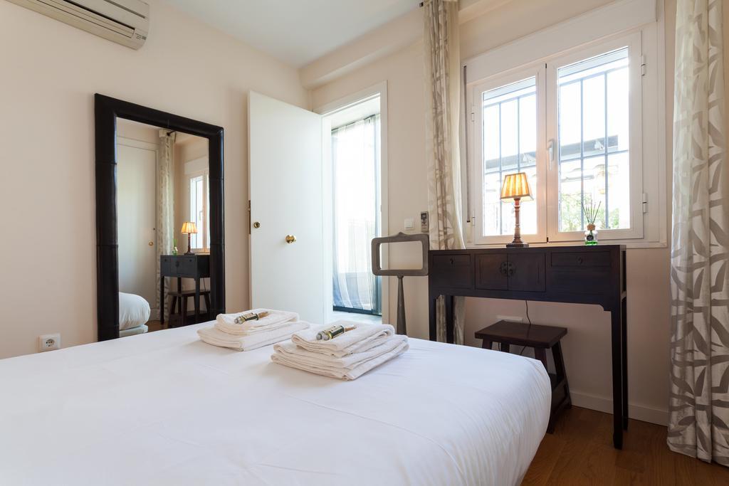 City Rooftop Paradise - Space Maison Apartments Seville Room photo