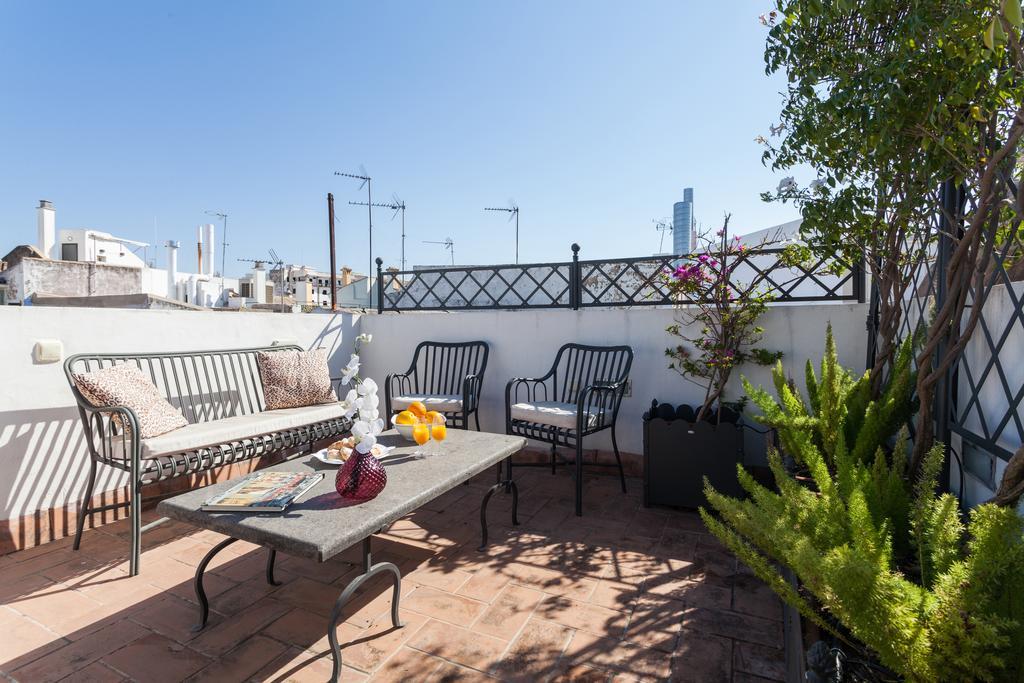 City Rooftop Paradise - Space Maison Apartments Seville Room photo